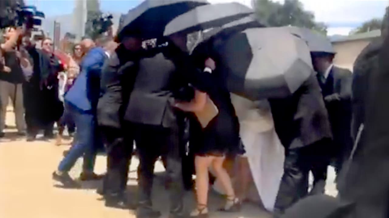 En los últimos años algunas celebridades han decidido ocultarse de los medios de comunicación en el día más importante de su vida: su boda.