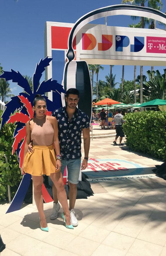 5. En marzo de 2018 le 
<a href="https://www.youtube.com/watch?v=yVS6Hvouzy0">propuso matrimonio a su novia</a> durante el atardecer en la playa de Naples, Florida, con quien lleva siete años de relación. Danella Urbay es modelo.
<br>