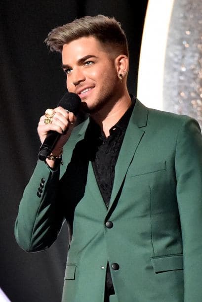 El cantante Adam Lambert se lució en la alfombra roja.
