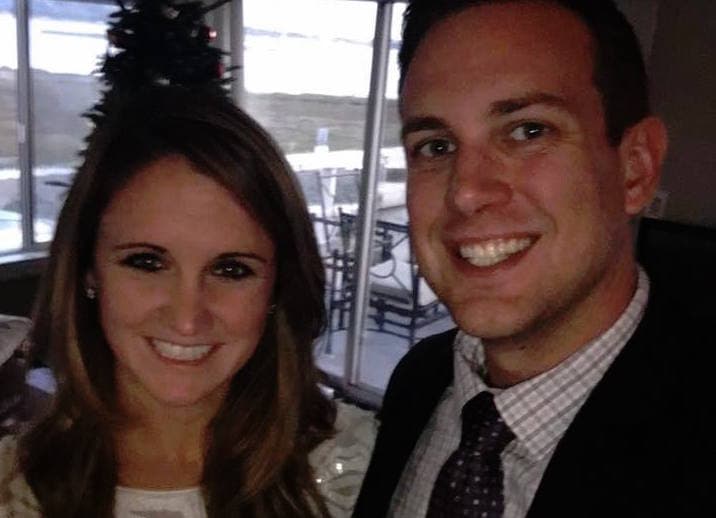 Tina Frost, sobreviviente del tiroteo en Las Vegas, junto a su novio Austin Hughes