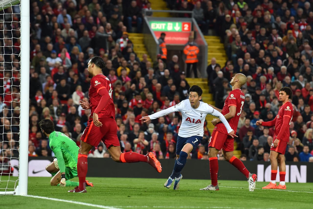 Liverpool empató 1-1 frente al Tottenham y dejó escapar puntos en su lucha por el liderato con el Manchester City.