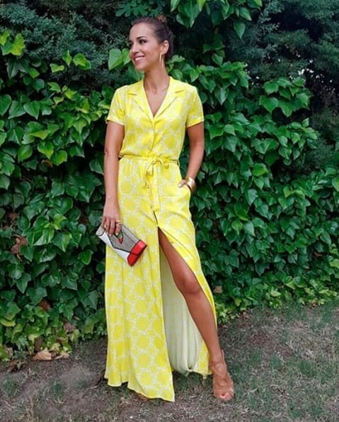 La bella actriz española que llega a la pantalla de UniMás para interpretar a ‘Ana Ribera’ en la serie Velvet, es toda una fashionista. Mira nada más como nos muestra su colección privada cada día en Instagram.