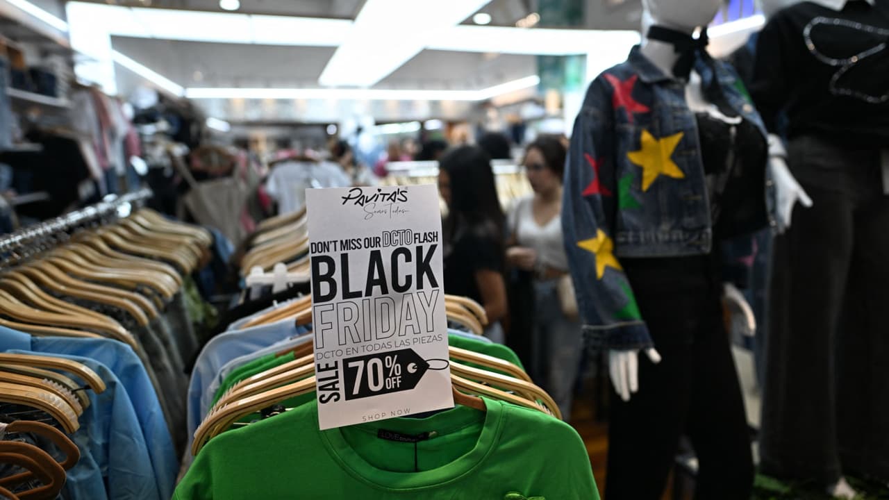 ¡Cuida tu presupuesto! Lo que debes saber sobre las compras de fin de año en California