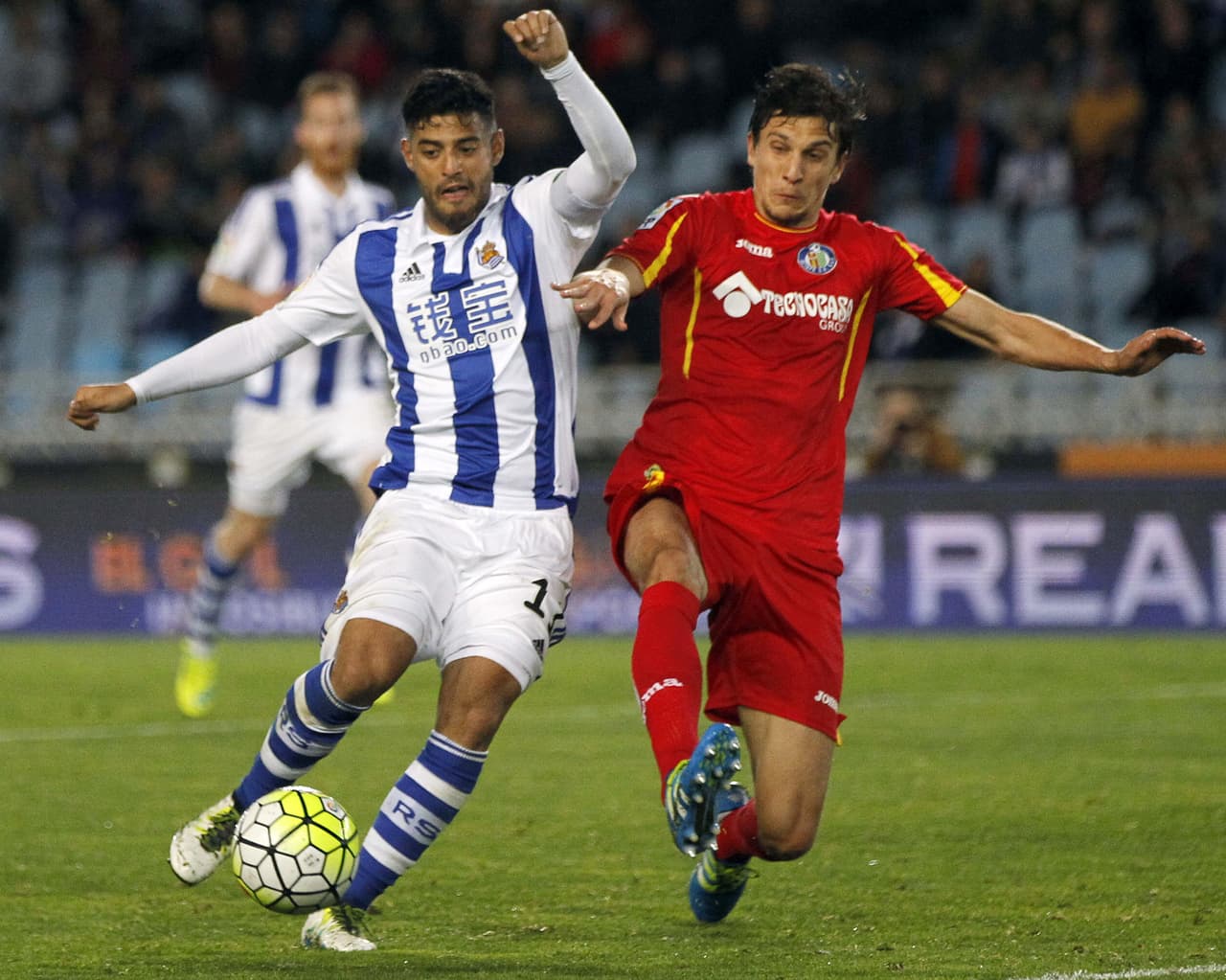 En la Real Sociedad dudan del compromiso de Carlos Vela con el club