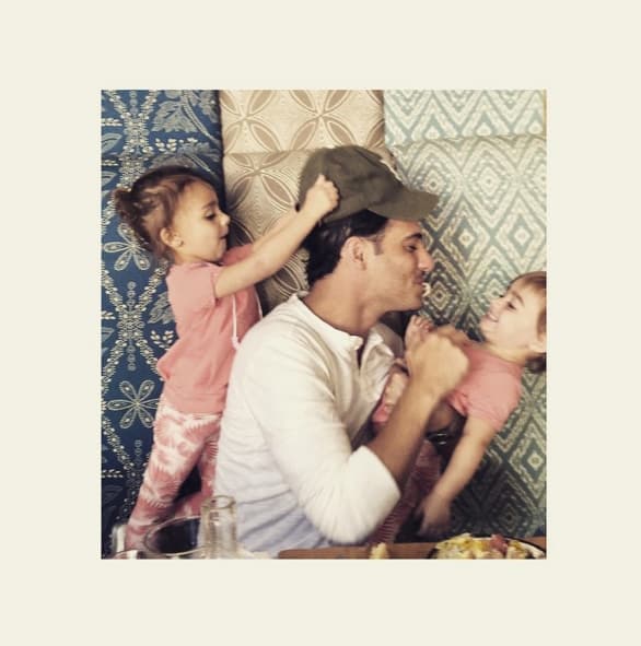 Y cómo olvidar a sus dos retoños Penélope, su primera hija y la pequeña Olivia.