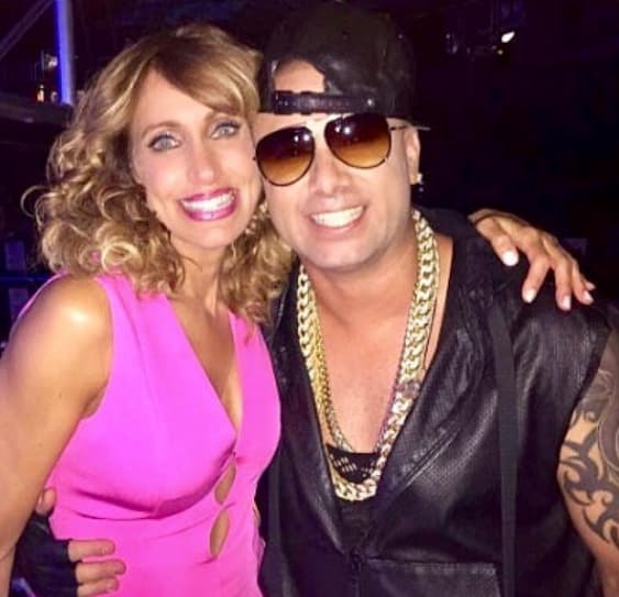 Entre los reguetoneros también tiene amigos como el boricua Wisin.