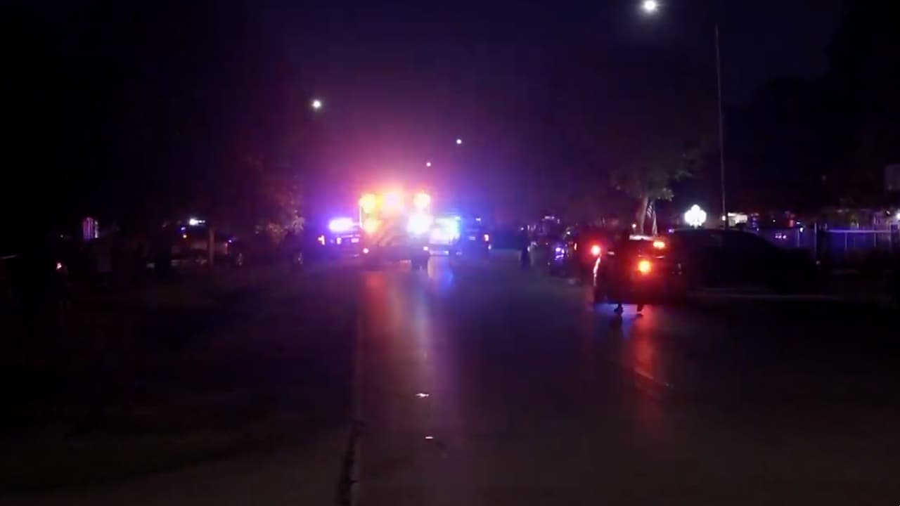 El agente herido fue hospitalizado.