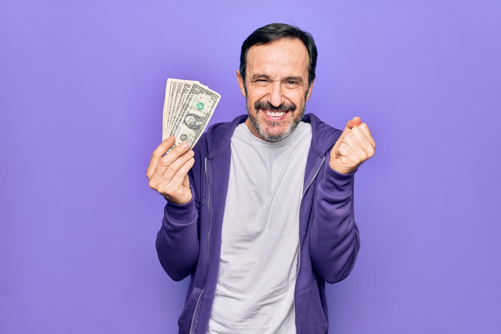 La influencia directa de Júpiter da aspectos positivos a tu regente y Mercurio y Saturno: el dinero. La segunda quincena atrae fortuna así que no te inquietes por ese dinero que no llegaba. Hay mucha astucia, cuidado y belleza a la hora de armar tus planes.