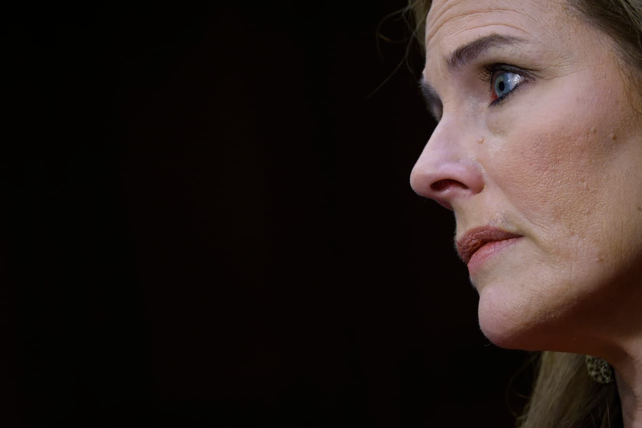 Barrett no logra calmar los temores demócratas sobre un auge conservador en la Corte Suprema