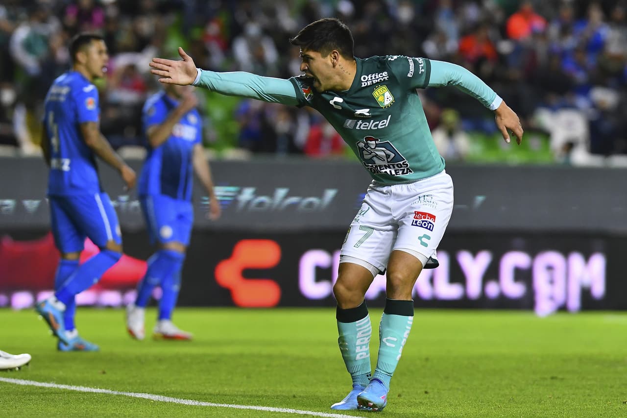 Cruz Azul derrotó al León y se mantiene en la parte alta de la clasificación.