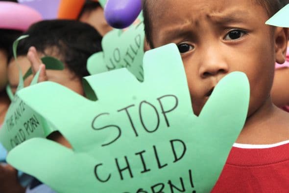 Por otro lado, Lydia Cacho lamentó que la fiscalía se negara a colaborar en la investigación por lo que los cómplices de Succar Kuri 'siguen libres y esa es una deuda que tiene el Estado con las víctimas'.