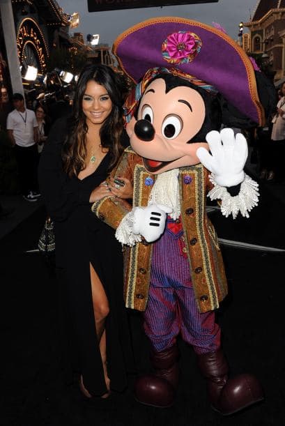 Para las que algún día trabajaron para la empresa de grandes fantasías era una obliación visitar a Mouse. Mira aquí más videos de Chismes.