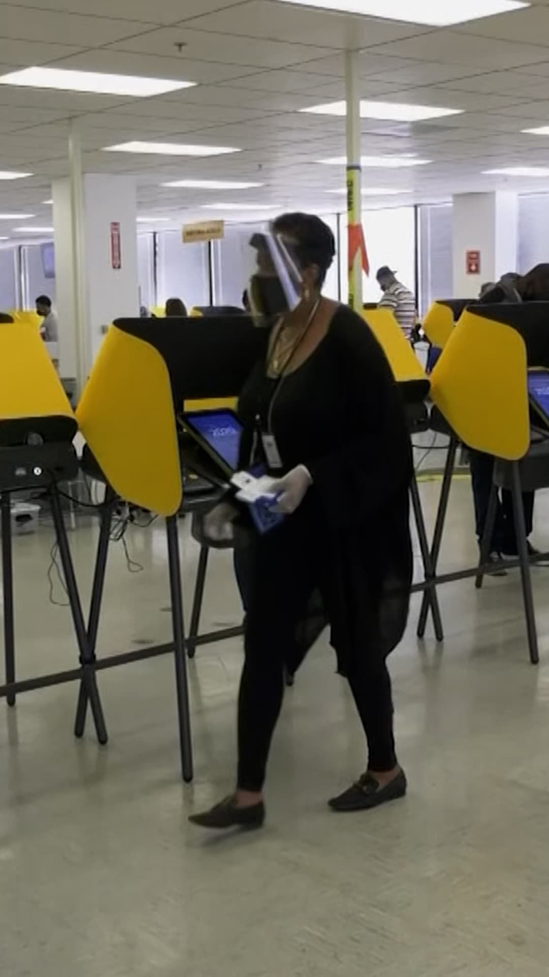 Mexicano residente legal en EEUU se entrega tras ser acusado de registrarse ilegalmente para votar