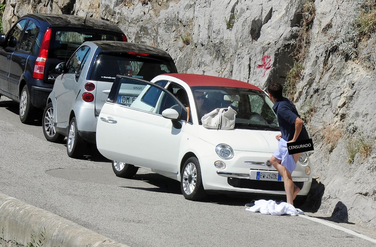 Los tortolitos no contaban con la presencia de los paparazzi.