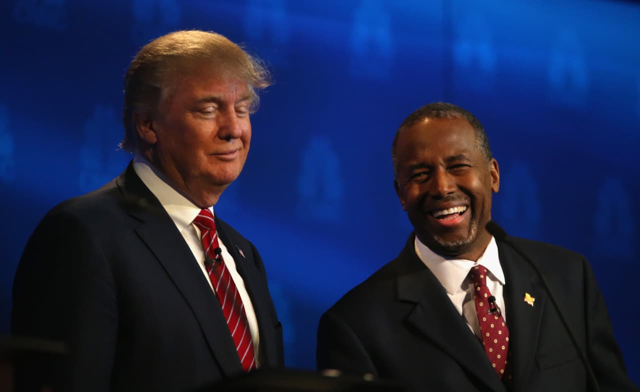 Carson y Trump empatados, según encuesta