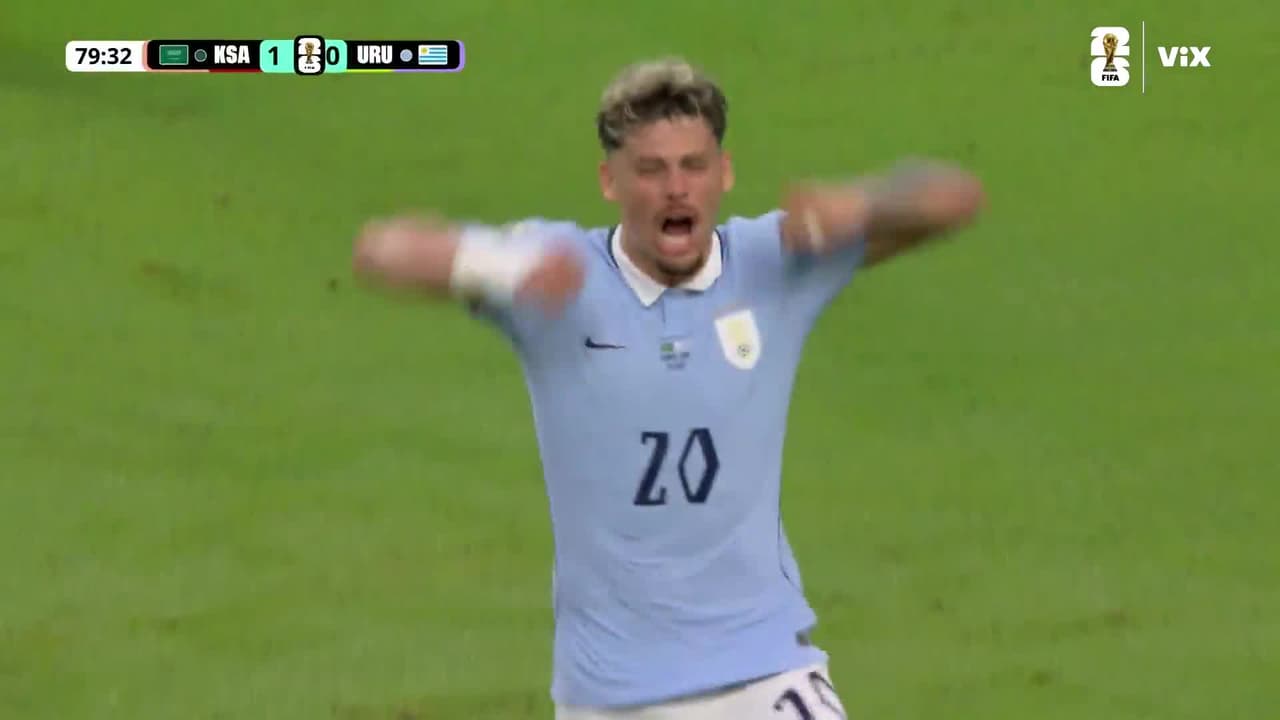 ¡Cayó el gol! Maxi Araújo lo empata con un excelso remate