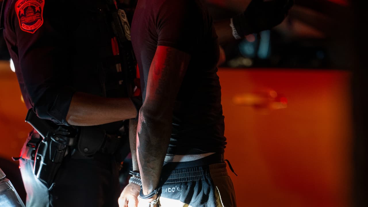 Demandan al DHS por arrestos migratorios de ICE en Washington DC