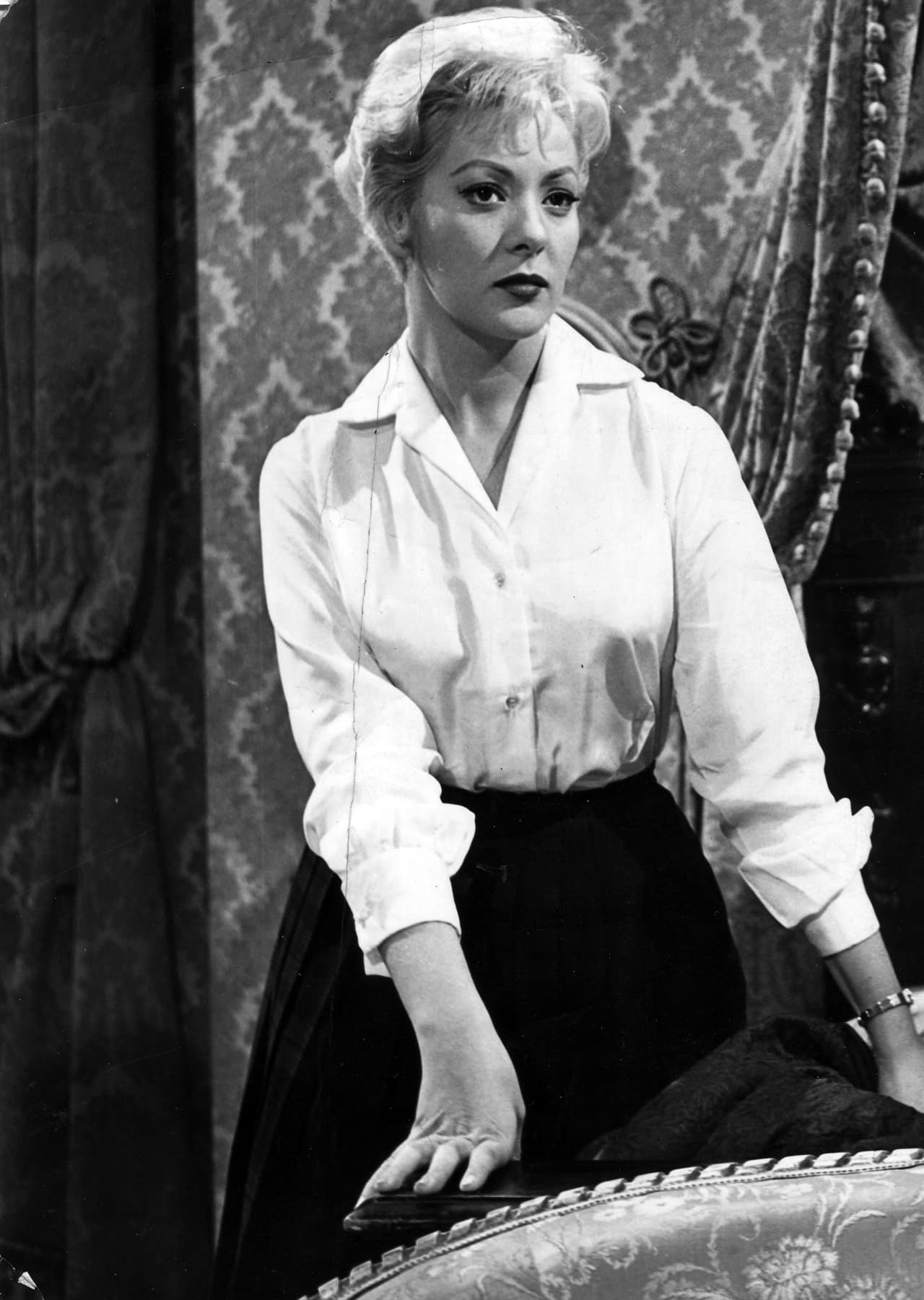 Algunas de sus mejores películas en México las filmó durante esa década: "Un Extraño en la Escalera", "Pecado Mortal", "La Sospechosa", "Cabo de Hornos", entre otras.