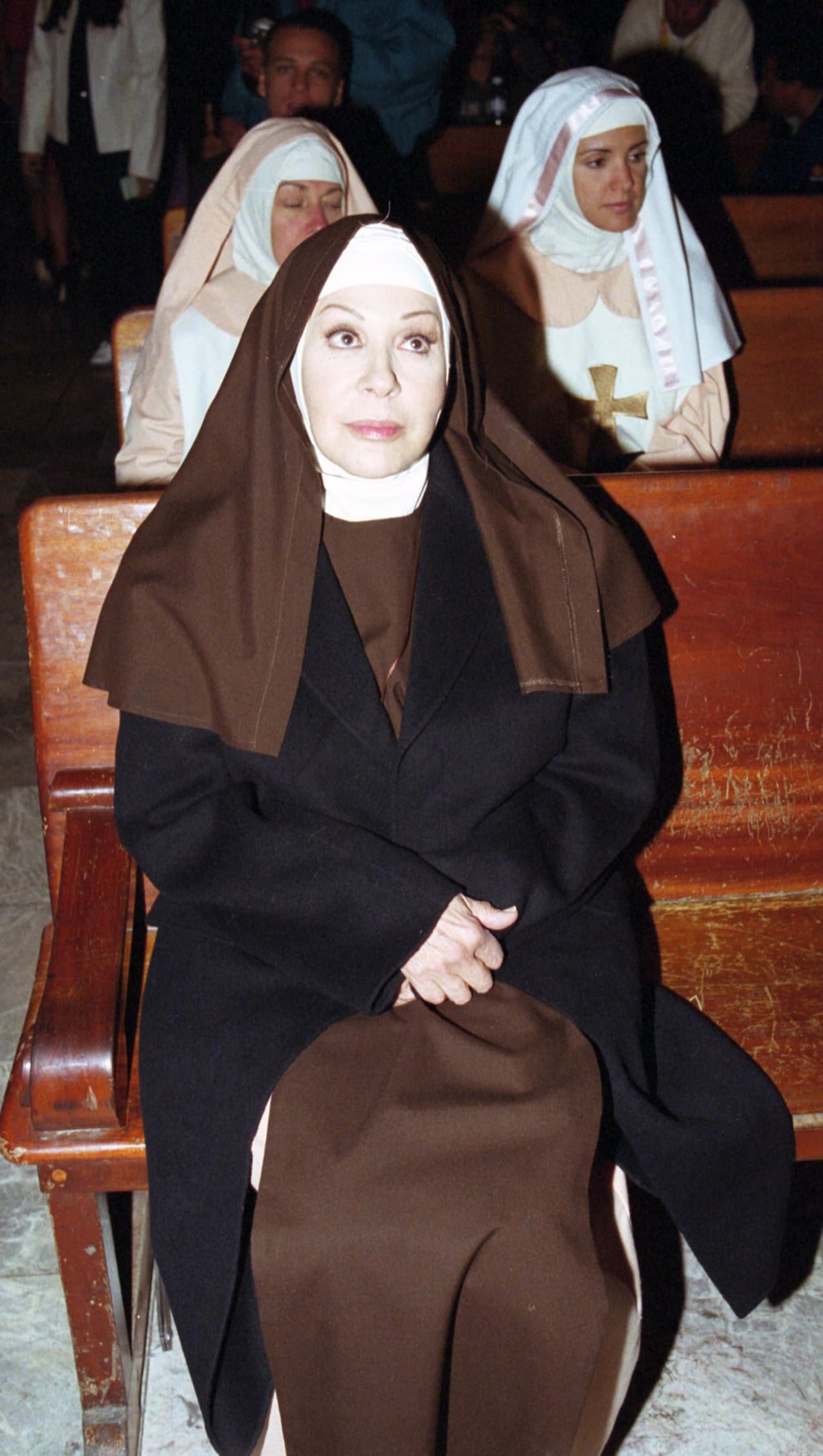 Más tarde, tras la muerte de su compañera y primera actriz Libertad Lamarque, Silvia tomó su papel en "Carita de Ángel".