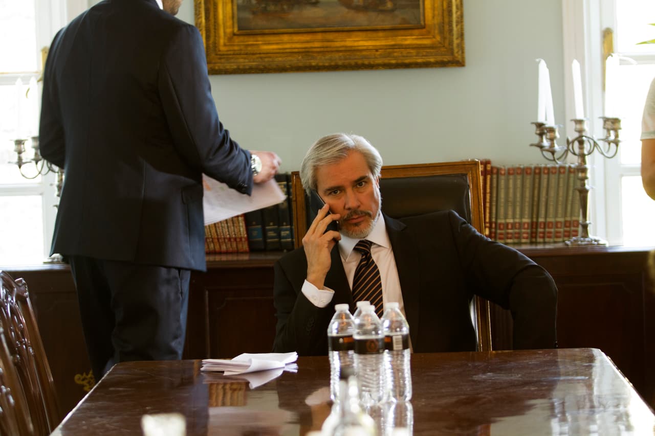 El líder de 'El Cártel de las Sombras' le pidió a sus hombres que contactaran a Yolanda Cadena, pues ella sería la nueva encargada de transportar la droga para la organización.