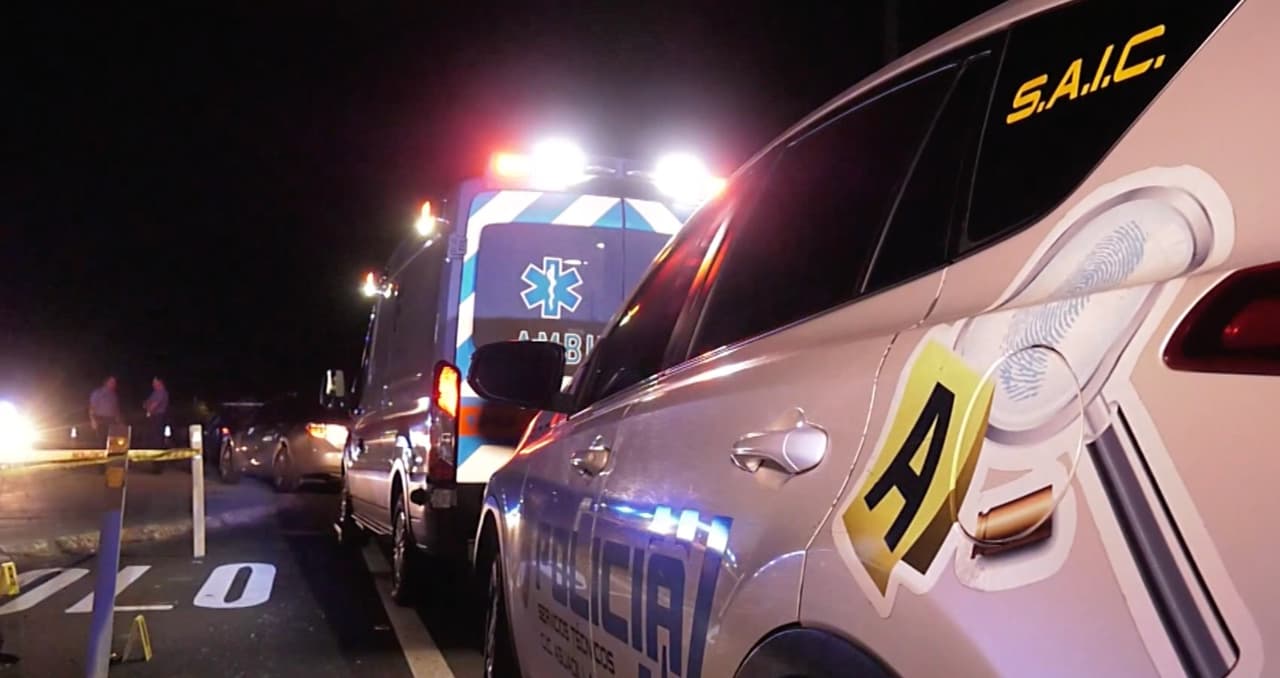 Agentes de la División de Servicios Técnicos fotografiaron la escena mientras que a la investigación se unió personal de la División de Investigación de Uso de Fuerzas y del Negociado de Investigaciones Especiales.