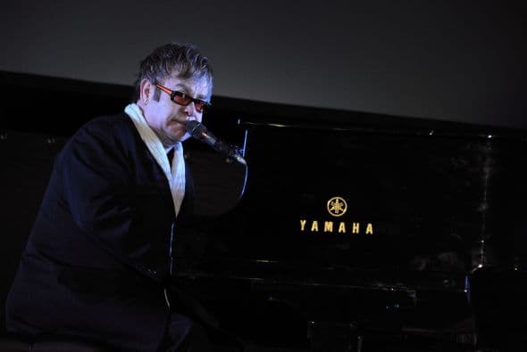 En su más reciente gira Elton John recaudó $204 millones en sólo 12 meses.