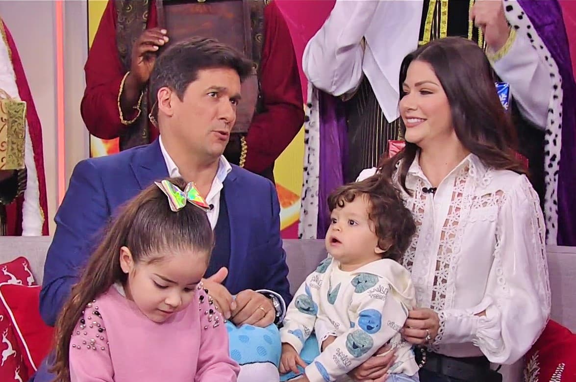 Los pequeños, así como Rafa y Ana gozaron el show especial de Día de Reyes Magos.
