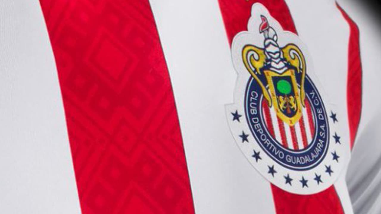 ¡Los madrugaron! Liga MX reveló nueva playera de Chivas