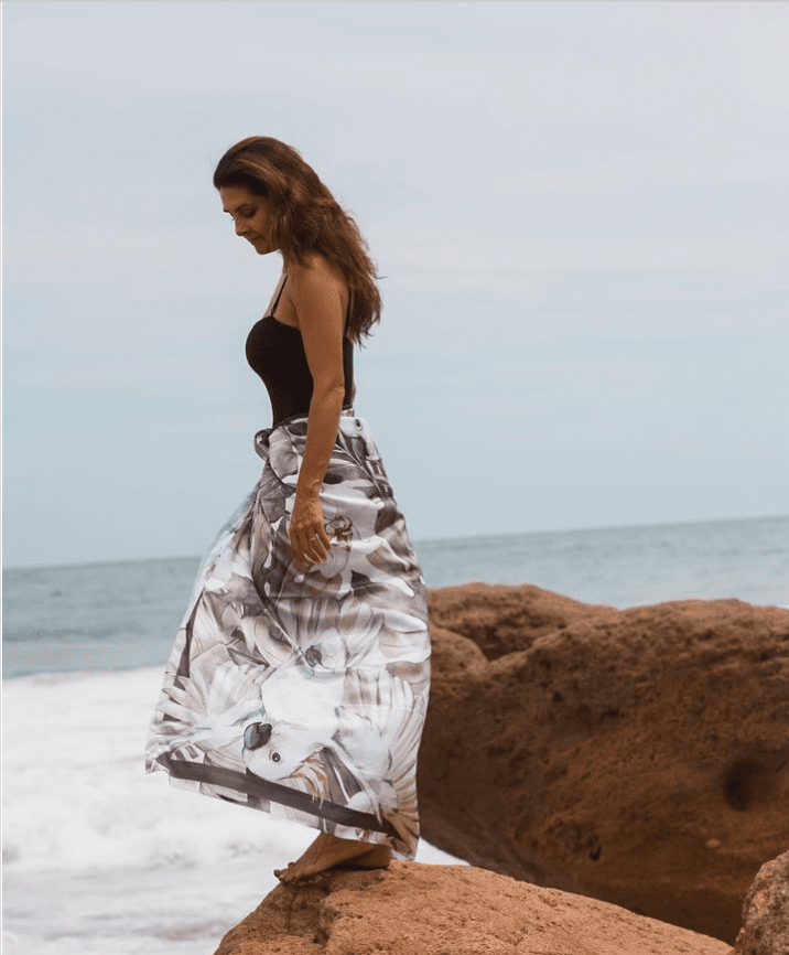 Mayrín Villanueva en traje de baño