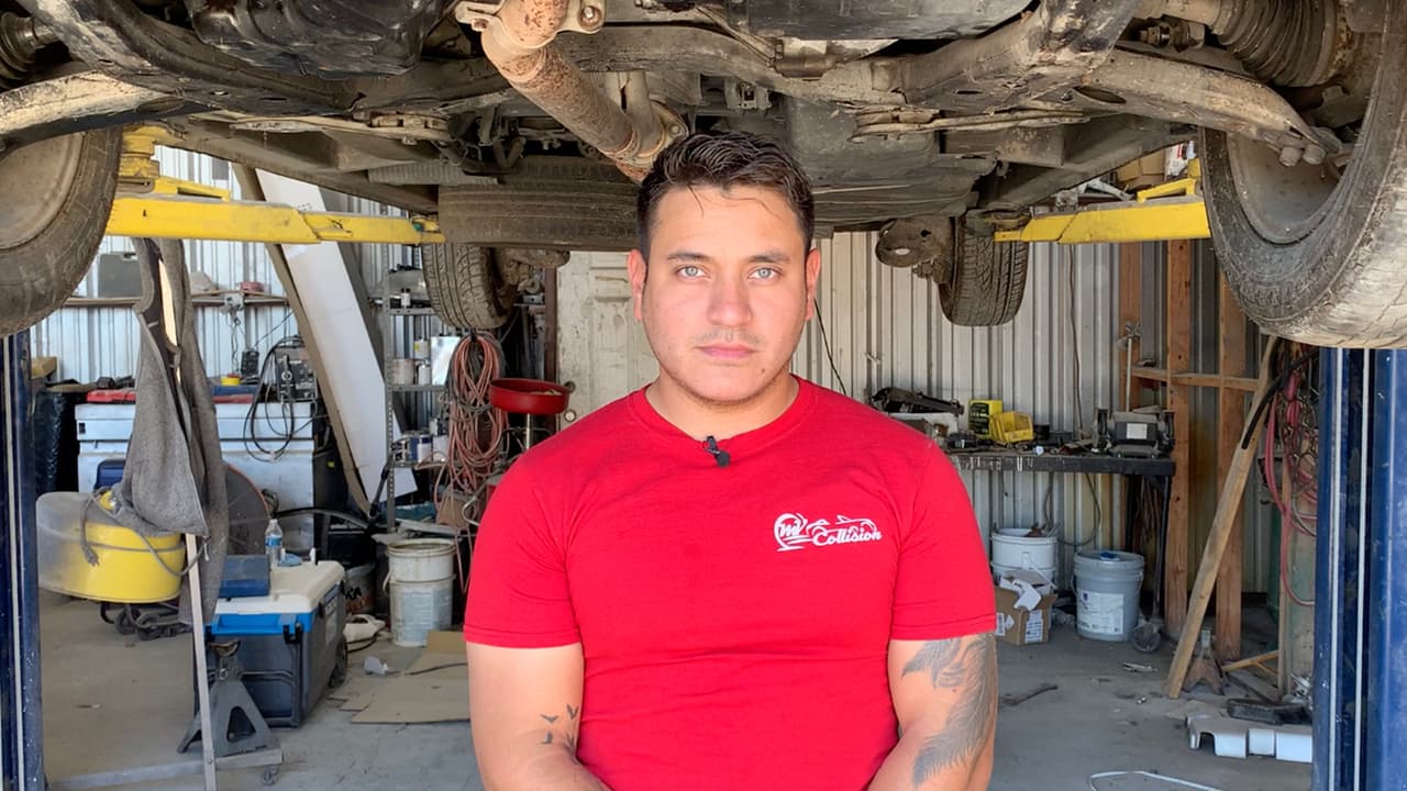 "Es poco probable que te roben la gasolina si tu auto es pequeño como los deportivos o un Sedan porque está muy pegados al piso", explicó Castor.