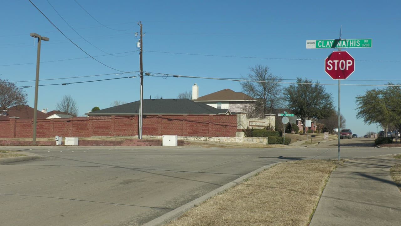 Joven de 16 años aparece muerto de un disparo en una carretera en Mesquite 