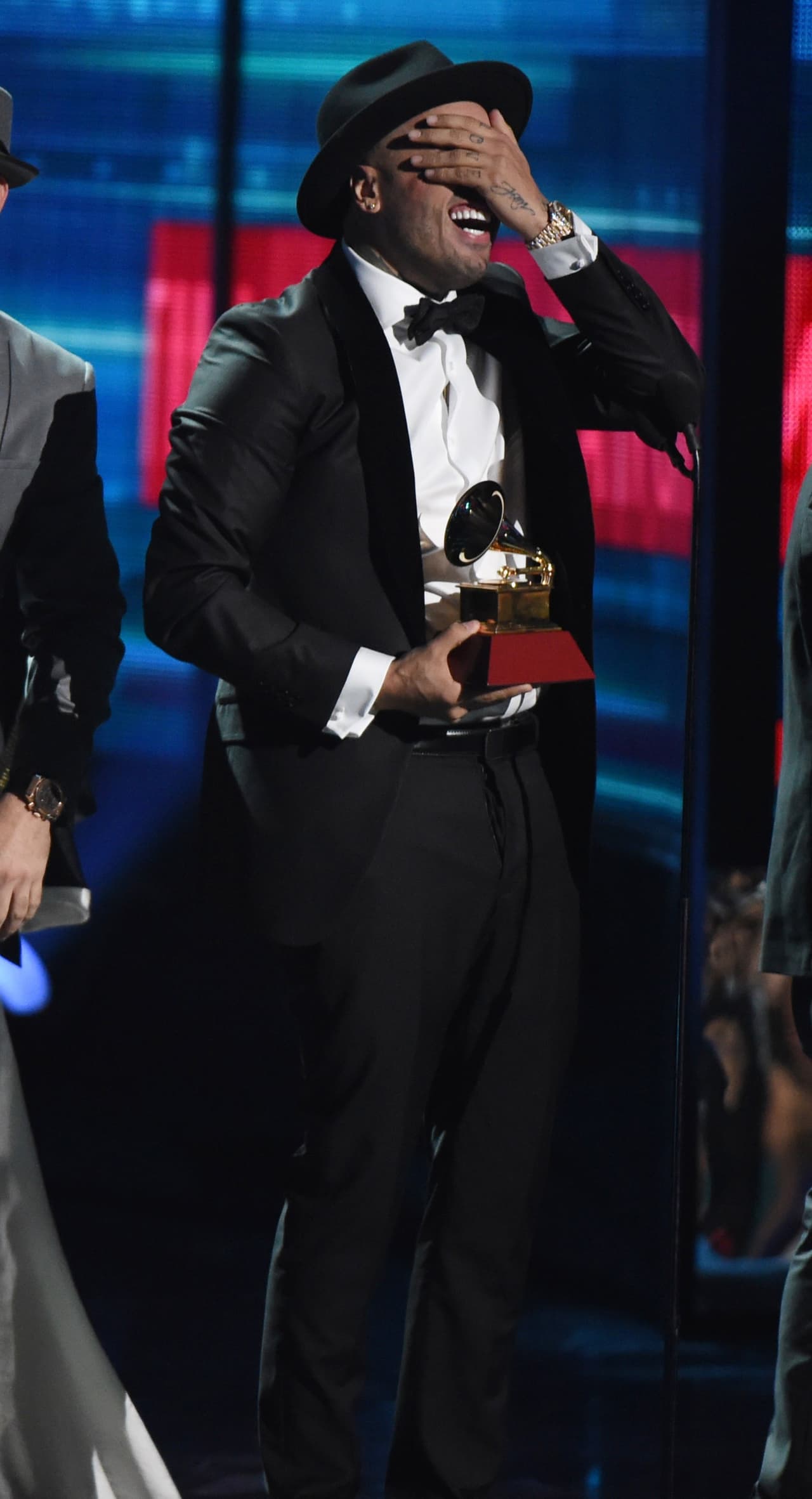 Igual de emocionado estuvo Nicky Jam, quien se llevó Latin GRAMMY a Mejor Canción Urbana por ‘El Perdón’ en 2015.