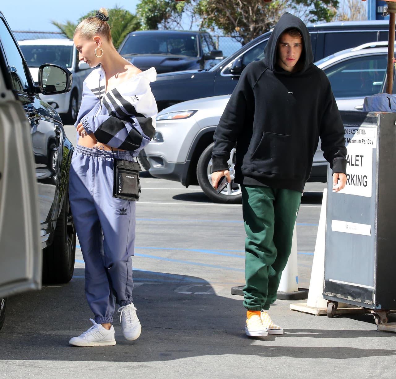 El pasado sábado, Bieber y Baldwin fueron captados enojados mientras subían a su camioneta.