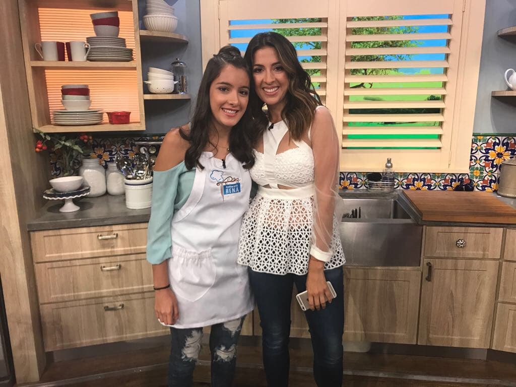 Maity está muy orgullosa de tener una hermana pequeña tan talentosa.