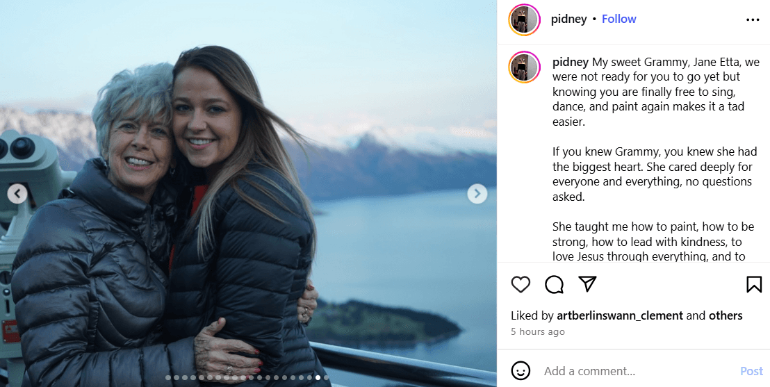 Sydney, sobrina de Brad Pitt, confirmó la muerte de su abuela.