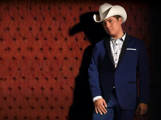 Luego de cumplirse las 48 horas de su detención, el cantante Remmy Valenzuela pagó una fianza y fue liberado.