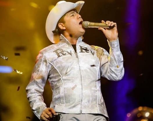 Al ser detenido, dijo que esos paquetes eran de su primo Remmy Valenzuela, quien supuestamente trabajaba con Fausto Isidro Meza Flores, conocido como 'El Chapo Isidro'.