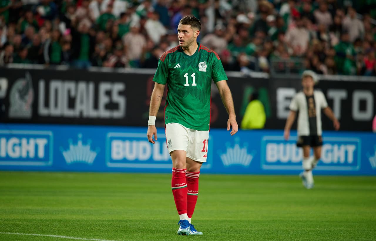 Santi Giménez: "Siento que merezco minutos" en Selección Mexicana 