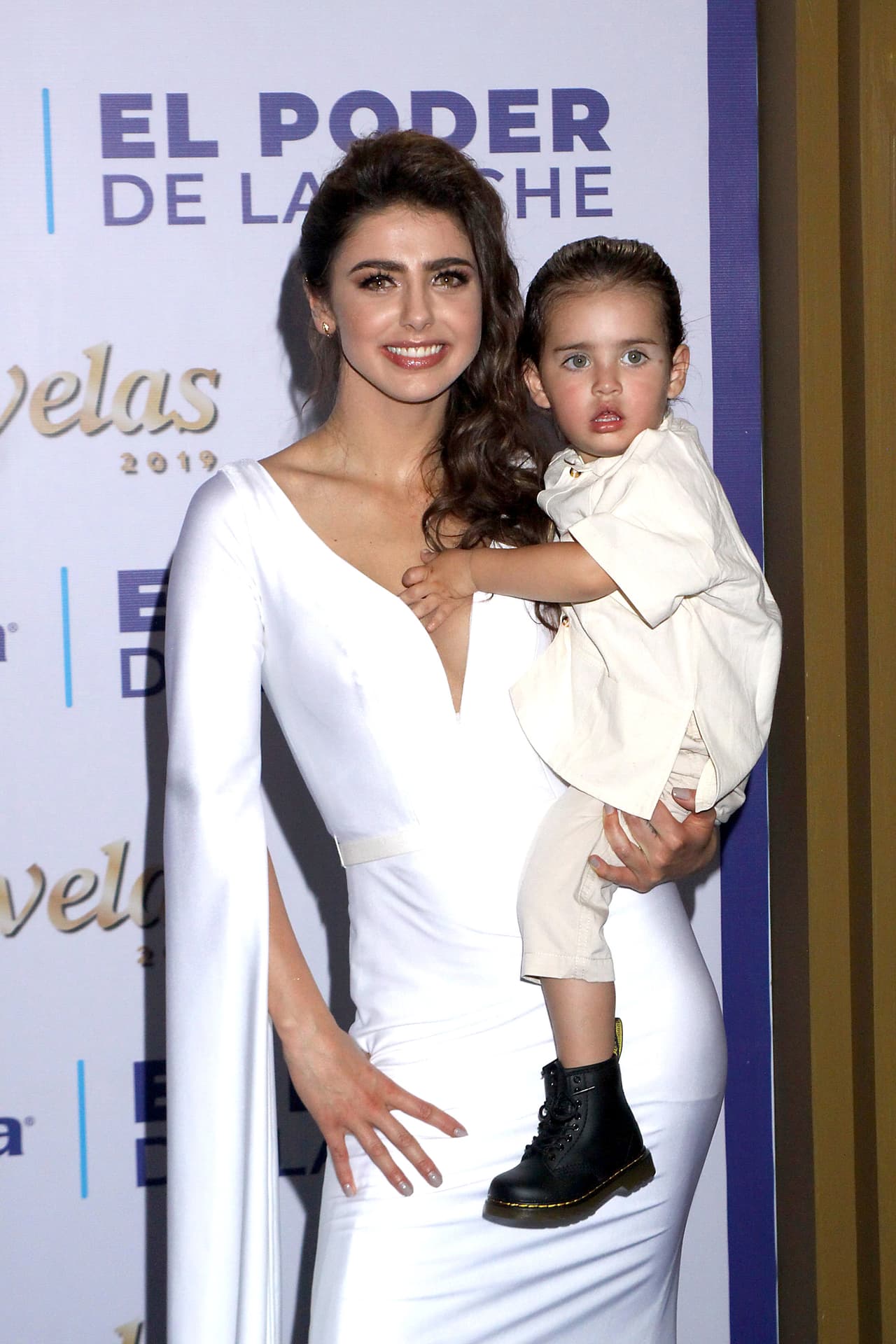 "Y dijimos si nos quedamos
<b><a href="https://www.univision.com/programas/novelas/michelle-renaud-y-sus-fotos-mas-tiernas-con-su-bebe-fotos" target="_blank"> juntos por el bebé</a></b>, el único que va a sufrir es el bebé porque va a ver dos papás que ya no, y hoy en día nos llevamos perfecto".