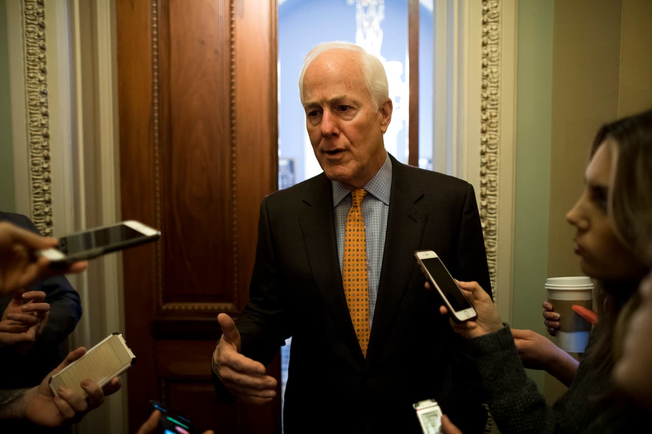 El senador republicano John Cornyn, que en noviembre busca su cuarta reelección frente a la demócrata MJ Hegar, 
<a href="https://twitter.com/JohnCornyn/status/1293299801694535683?s=20" target="_blank">recordó en su cuenta de Twitter</a> que el sitio GovTrack.us había nombrado a Kamala Harris como "la senadora más liberal de 2019".