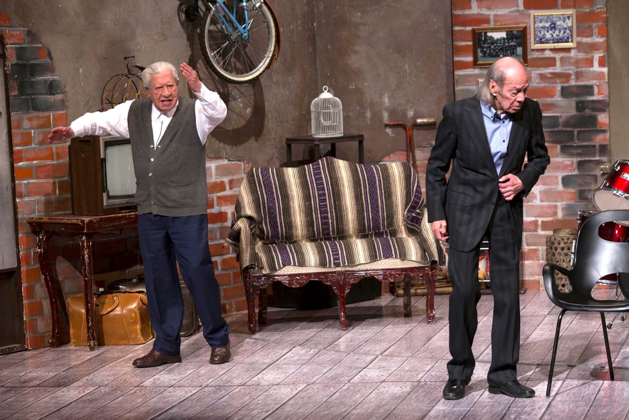 El 12 de diciembre de 2013 fue el primer día en que Manuel Valdés ya no pudo accesar a su cuenta, la cual contaba en ese momento con 488,000 pesos, el equivalente a 25,000 dólares.