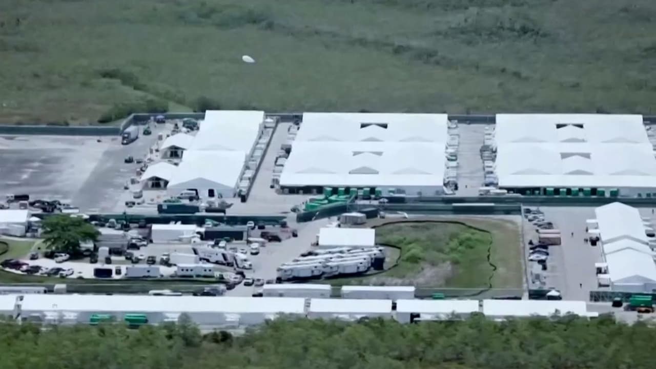 Florida confirma cierre del polémico centro migratorio “Alcatraz de los Caimanes”