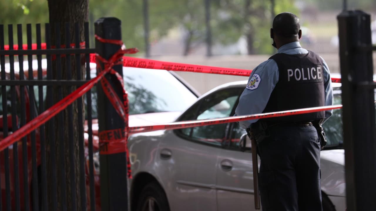 Disputa doméstica de sujeto, novia y exnovia termina en tiroteo; policía fuera de turno lo abate