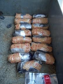 Poco después, José Rafael Torres-Torres de 23 de Sonora fue encontrado con 17 libras de heroína valoradas en US$244 mil dólares.