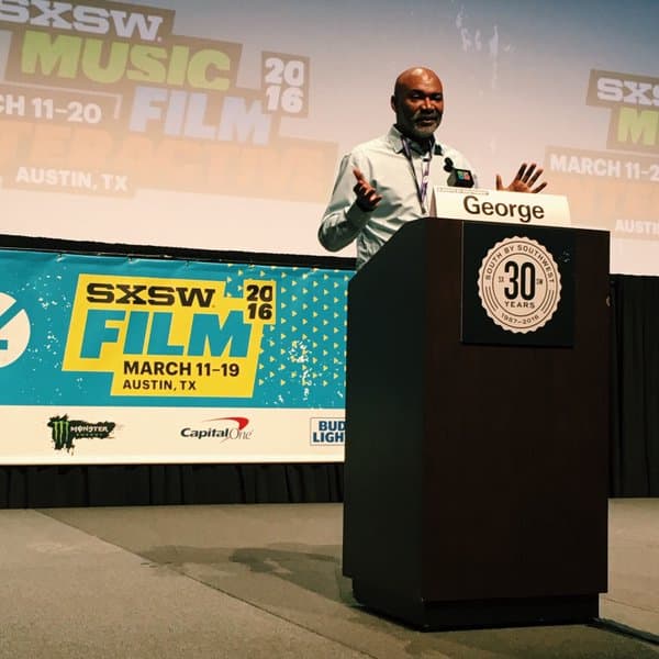 “Si quieres atravesar el ruido, no puedes ser unidimensional”, dijo cineasta, periodista y autor Nelson George.