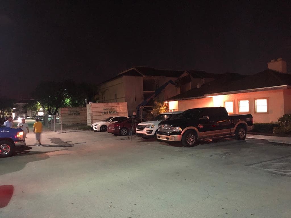 Balean a un guardia de seguridad en un complejo residencial del suroeste de Miami-Dade