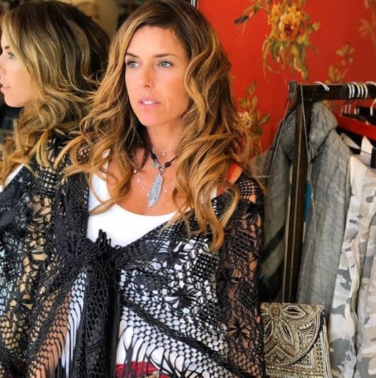 "¡Gracias por siempre hacer que regrese a ti! Porque lo que es para uno ni aunque te quites, ja ja ja ja. 
<b>Ahí te voy mi México</b>, con el corazón en la mano. Te amo", finalizó en su mensaje de Instagram.
<br>