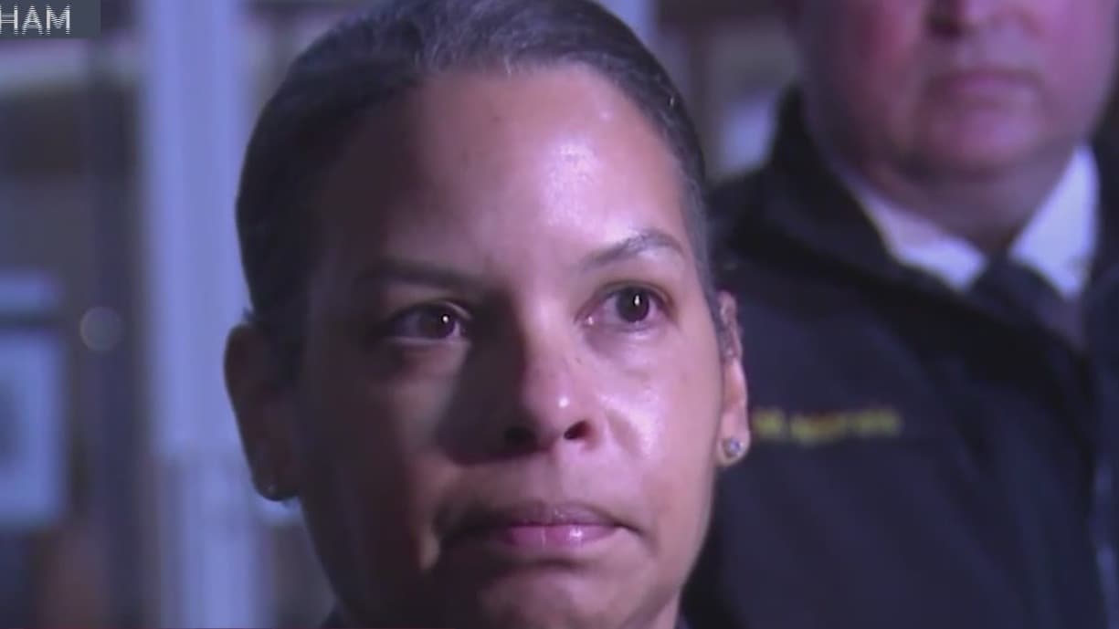 "Esta ola de violencia con armas debe parar", insistió la uniformada.