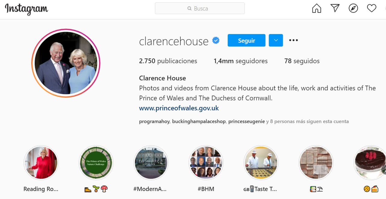 En la del príncipe Carlos, ahora está 
<b><a href="https://www.instagram.com/clarencehouse/" target="_blank">sonriente junto a su esposa</a></b> Camilla Parker Bowles.