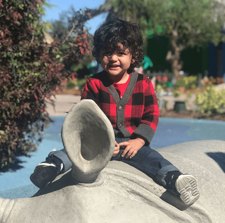 El reportero de Despierta América deseó a todos un "Happy Sunday".